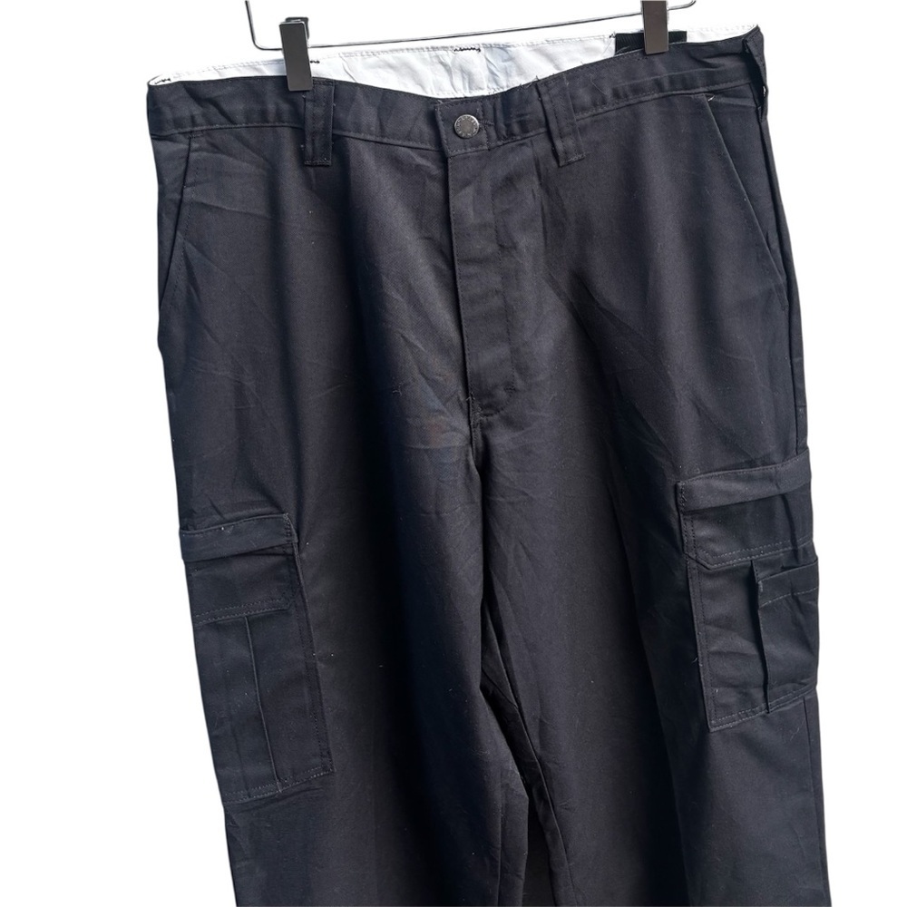 NWT Dickies Men's Black Relaxed Fit Cargo Work Pants 34x32 - Picture 2 of 6